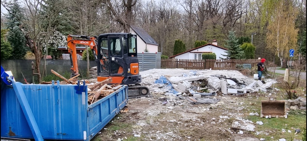 Demolice rekreační chaty a úklid pozemku